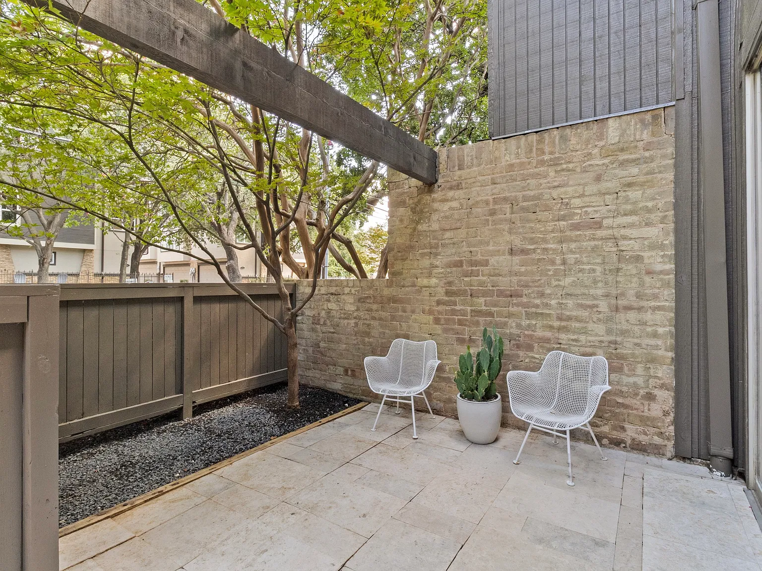 2 bed, 1424 sqft, $5,200 — Photo 3