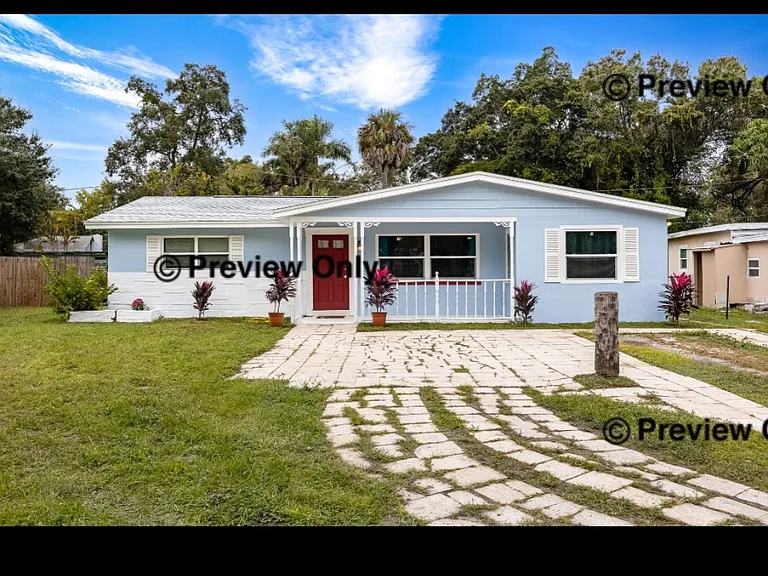 225 Avacado Ct #4 — Photo 1