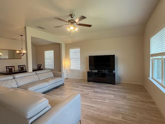 3rd image of 5641 Durst Ln