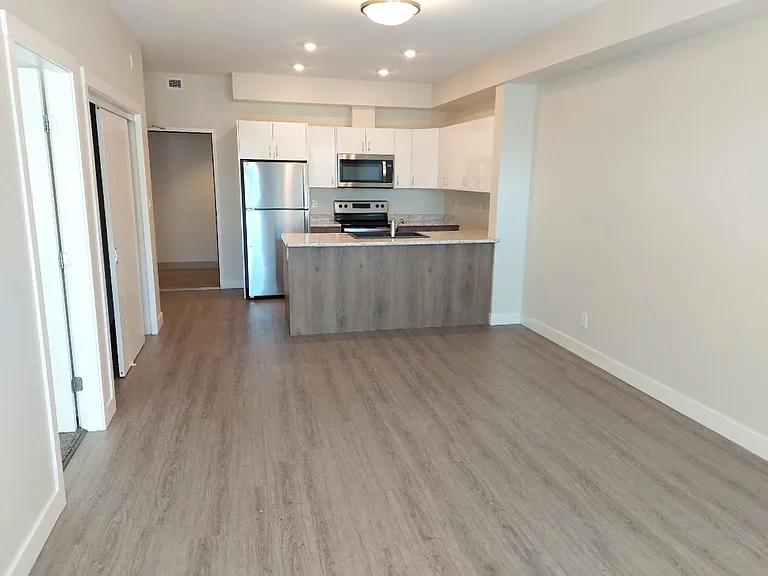 1950 Watkiss Way #201 — Photo 11