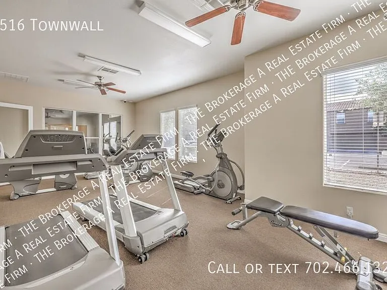 4516 Townwall — Photo 38