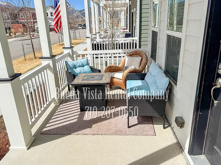 Barnwood Dr — Photo 4