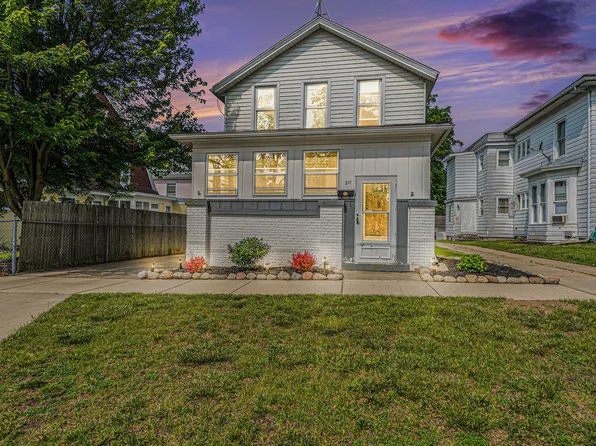 211 Rich St, Ionia, MI 48846