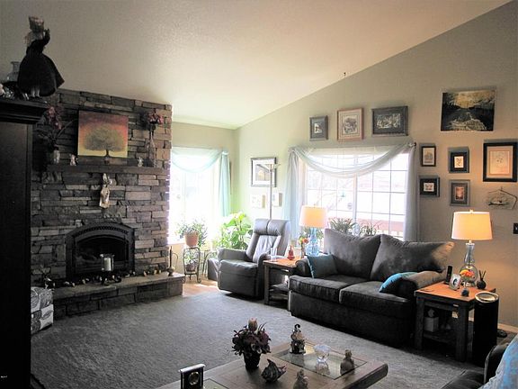 5th image of 2716 Flynn Ln