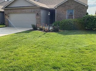 2525 Windward Blvd, Champaign, IL 61821