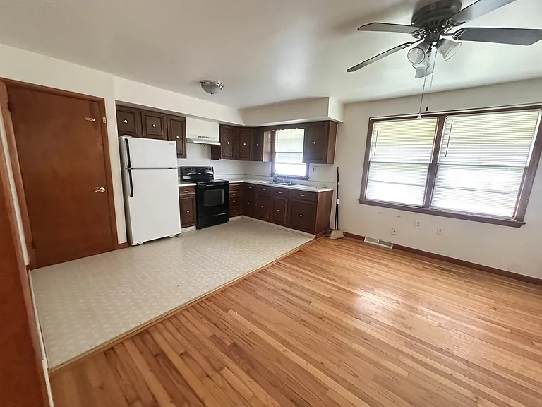 337 County Line Dr — Photo 3