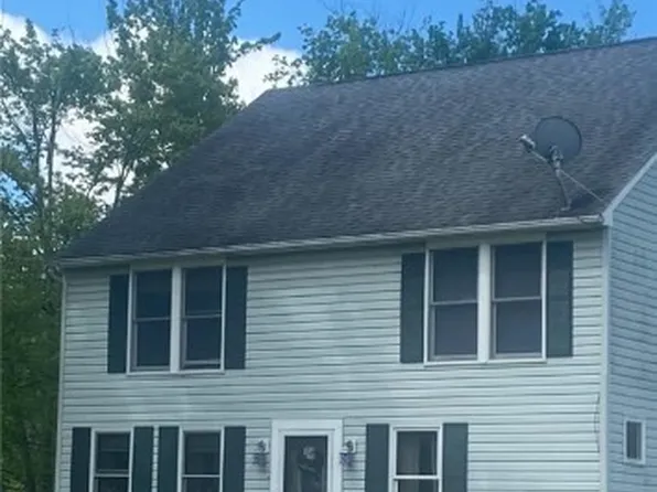 200 S Blossom Rd, Elma, NY 14059