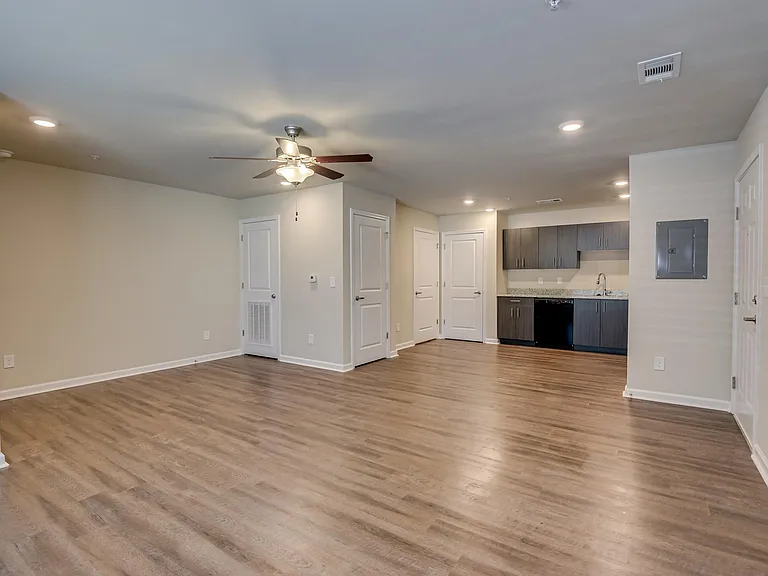 Woodberry Apartments — Photo 31