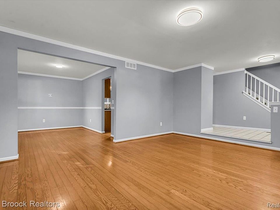34985 Valley Forge Dr, photo 6