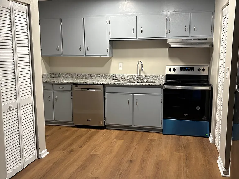 105 Ppoole St #201 — Photo 23