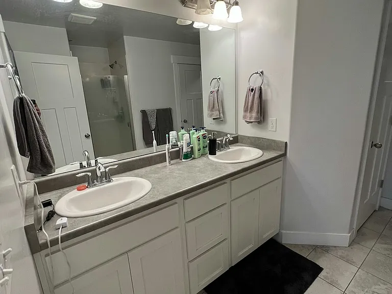 192 W Silver Springs Dr — Photo 6