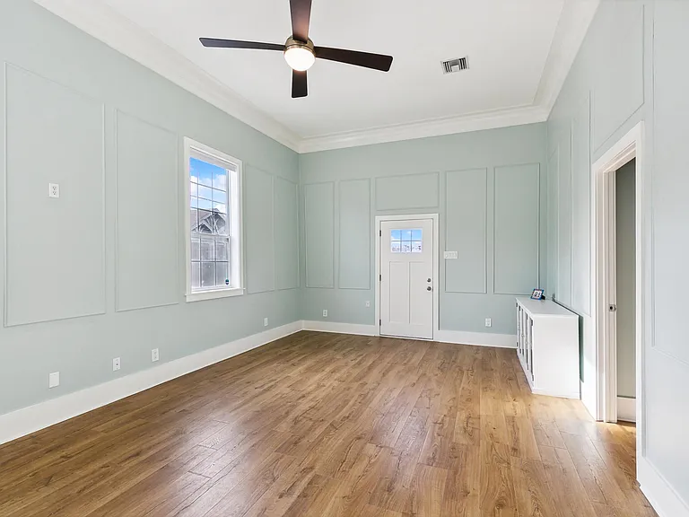 539 S Scott St — Photo 4