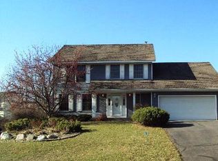 3570 Oxford Dr, Woodbury, MN 55125