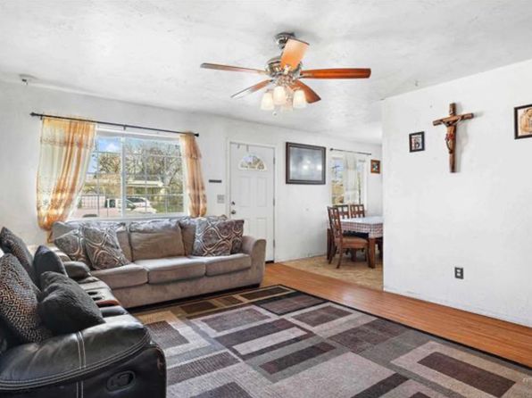 325 E Ave W