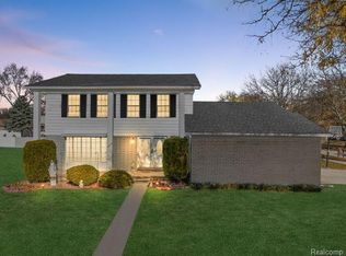 5079 Fedora Dr, Troy, MI