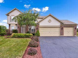 646 Somerset Ave, Dundee, IL 60118