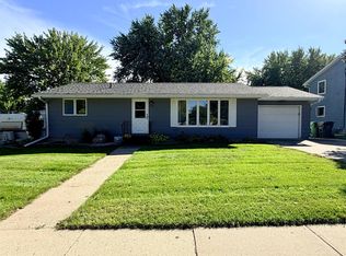 421 Miles Dr, Worthington, MN 56187