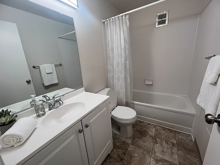 LC125th Townhomes — Photo 18