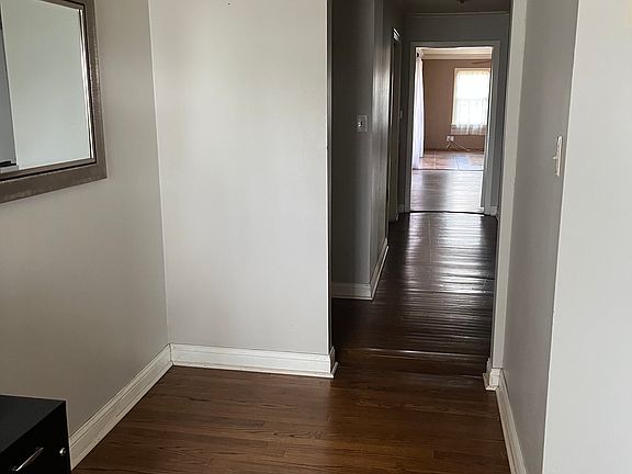 5th image of 324 Fontaine St