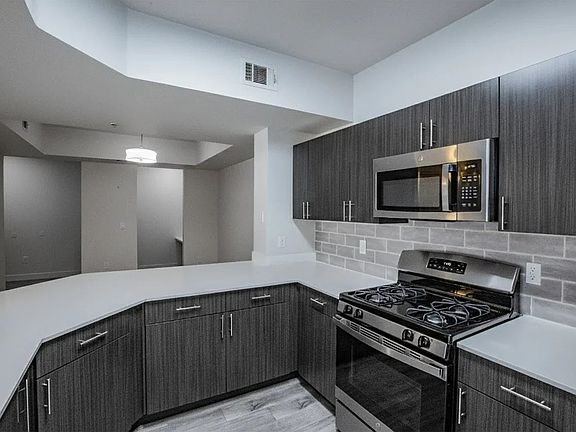 5th image of 320 Conestoga Way #7212