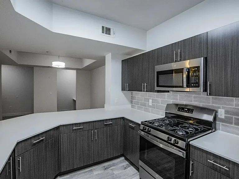 Colton Apartments — Photo 25