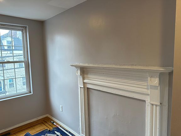 4th image of 1115 E Columbia Ave