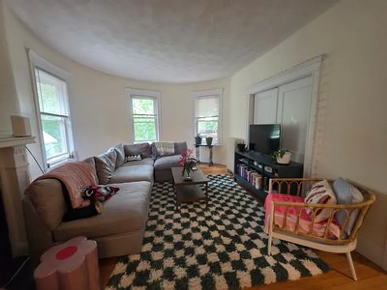 201 Rawson Rd #3A — Photo 1