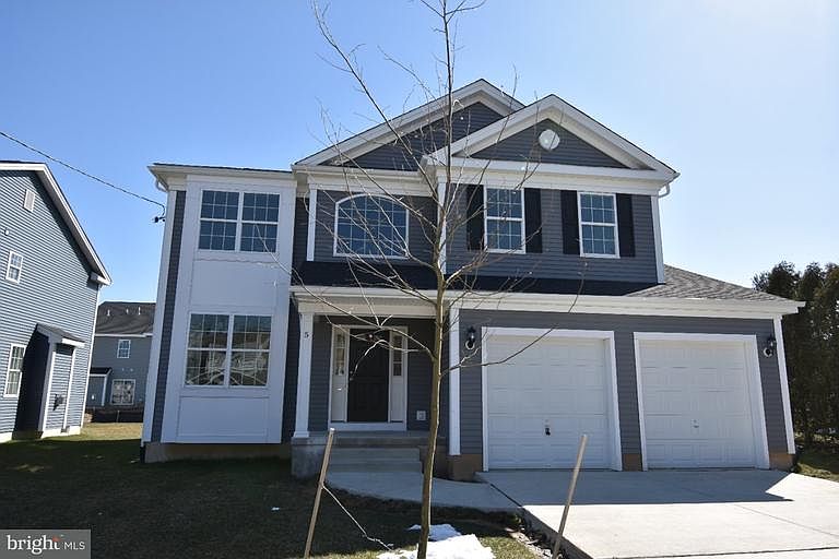 1st image of 5 Elma Ave