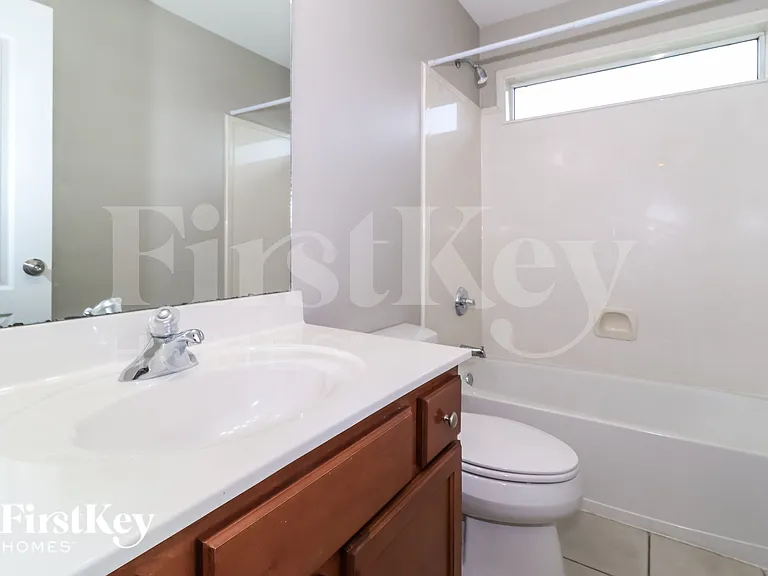 100 Misty Hill Cv — Photo 17
