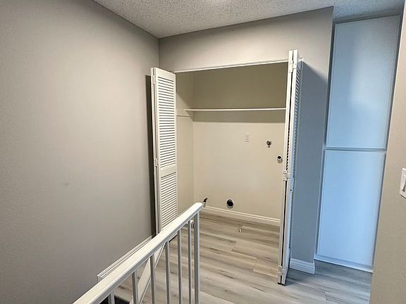 5th image of 132 Diamond St Unit A-j