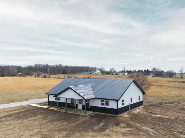 24 Deer Meadow Ln, Elkland, MO 65644