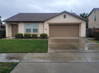 4217 W Rialto Ct, Visalia, CA 93277