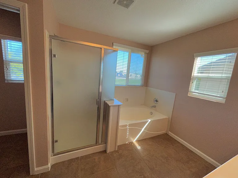 6001 Jefjen Way — Photo 17