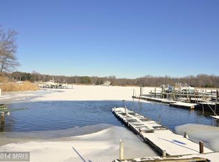 101 Hirsch Ln, Pasadena, MD 21122