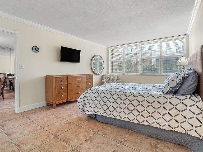 1801 S Ocean Dr #332 — Photo 12