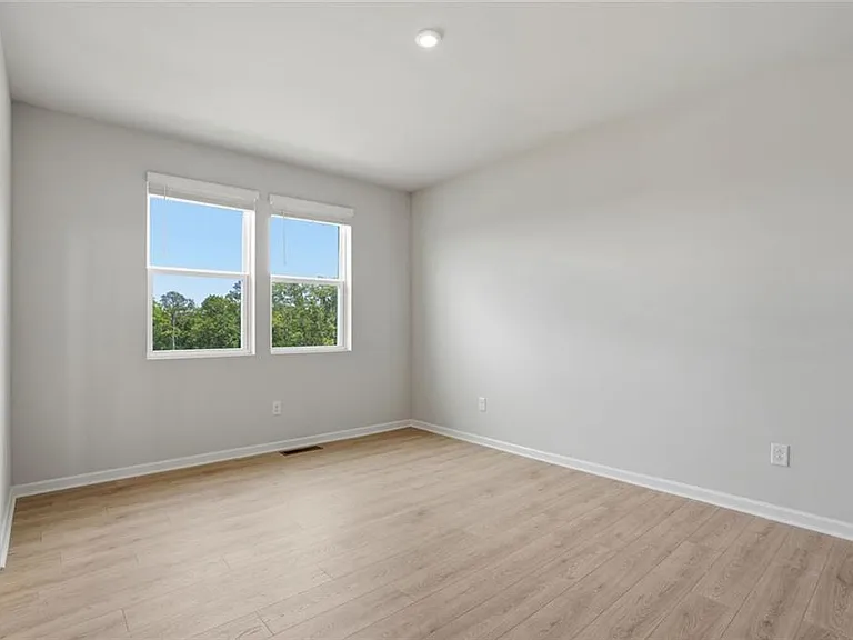 142 Henley St W #11 — Photo 15