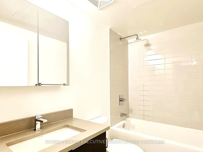 2033 Kennedy Rd #2112 — Photo 7