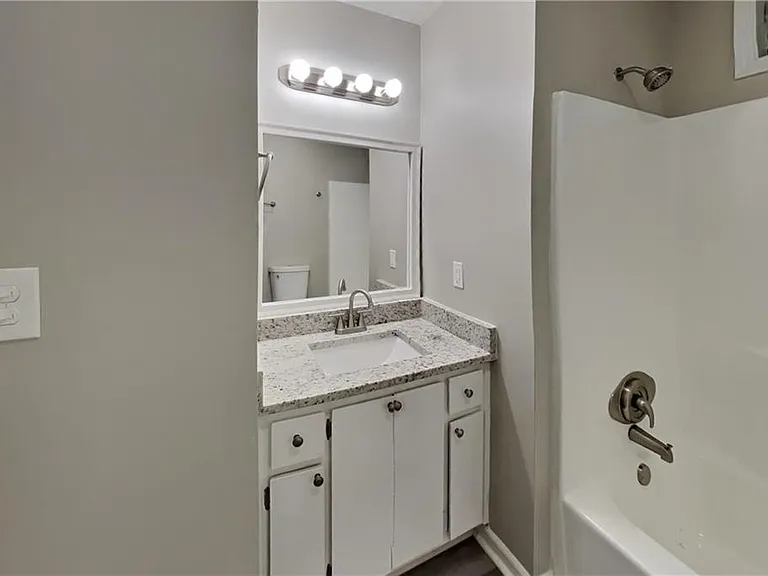 4094 Maxanne Dr NW — Photo 12