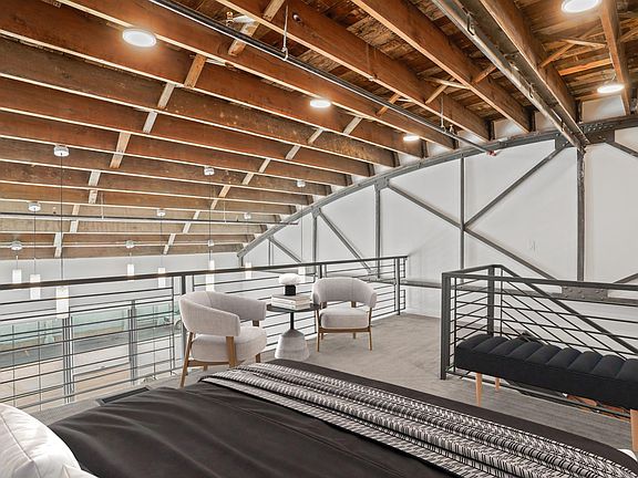 S2 Loft - Studio, 2 Bathroom