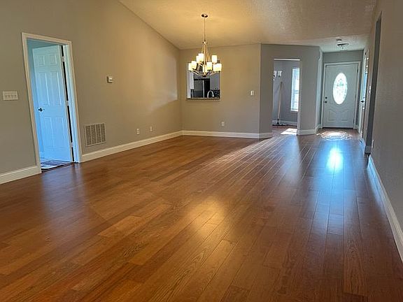 4th image of 5428 Twin Bridge Ct