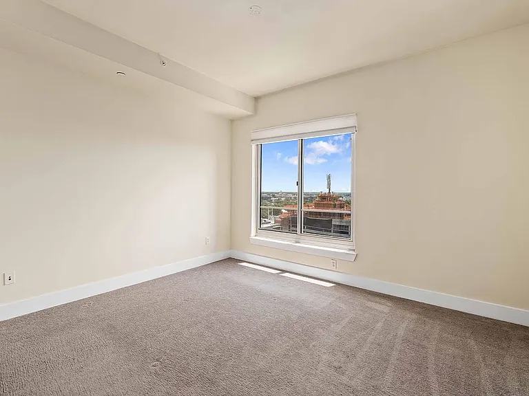 603 Davis St #1605 — Photo 12