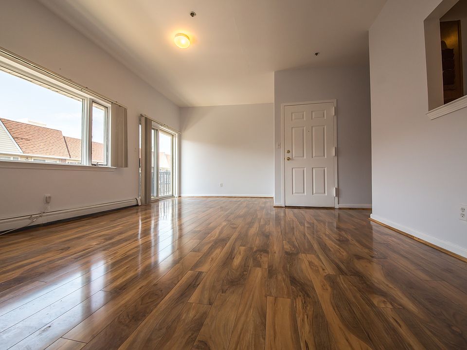 1st image of 114 Atlantic Ave