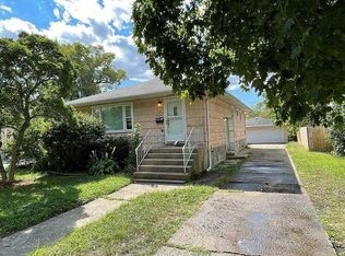 17942 Ridgewood Ave, Lansing, IL 60438