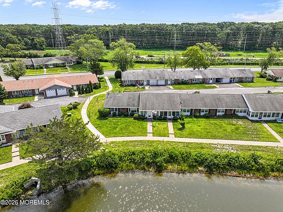 2nd image of 355A Dorchester Drive