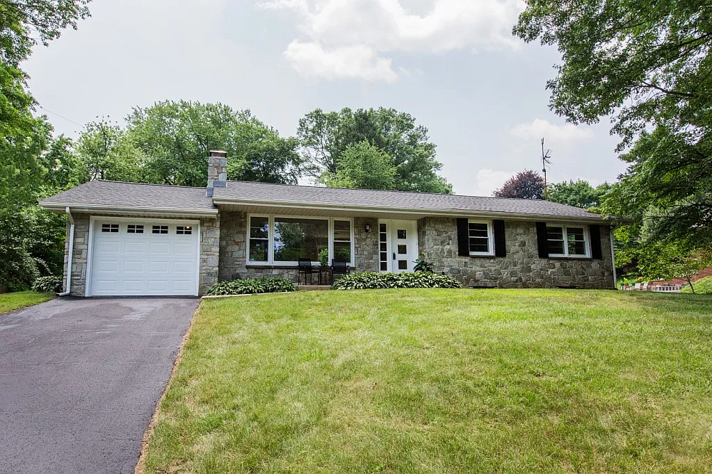88 Northview Dr photo 1