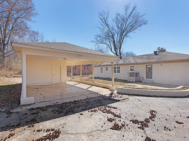 383 Mebanewood Dr — Photo 16