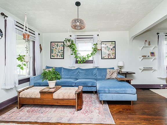 5th image of 4924 Primrose Ave