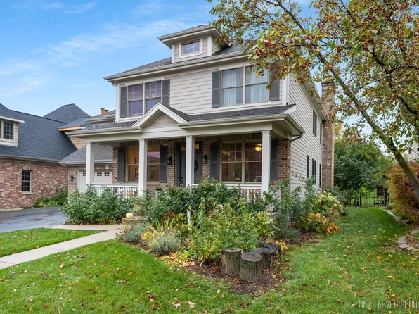 3N448 Vachel Lindsey St, St Charles, IL 60175