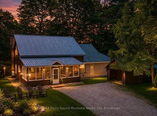 15 Victoria St W, Seguin, ON P0C 1J0