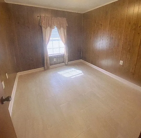 306 Mittie St — Photo 37